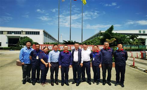 潘錦功王友樂到四川南玻節(jié)能玻璃有限公司參觀交流