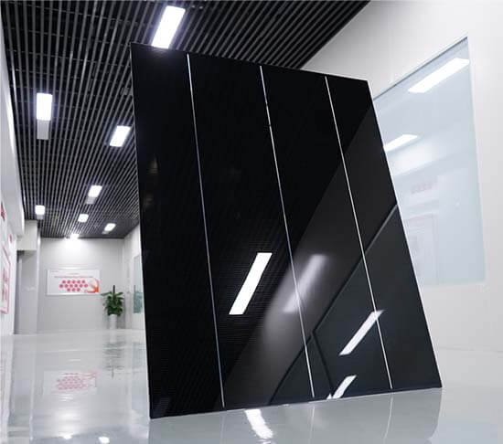 發(fā)電玻璃的研發(fā)與生產(chǎn)