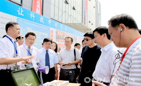 四川省委常委、省國資委黨委書記王少雄一行蒞臨公司參觀考察