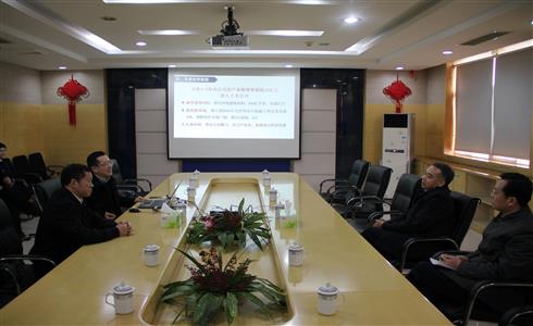 四川省委常委、組織部部長范銳平到成都中建材慰問指導(dǎo)